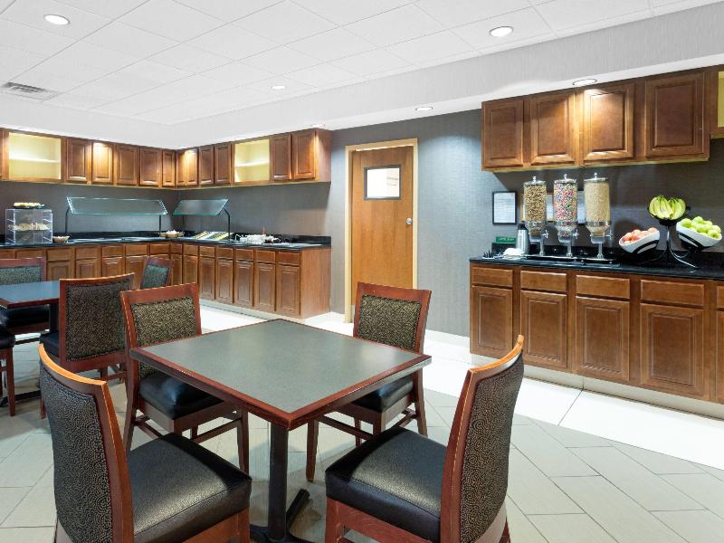 Hawthorn Suites By Wyndham Kingsland