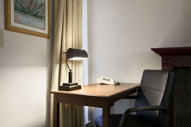 ホーソーン スイーツ バイ ウィンダム トロイ ミシガン