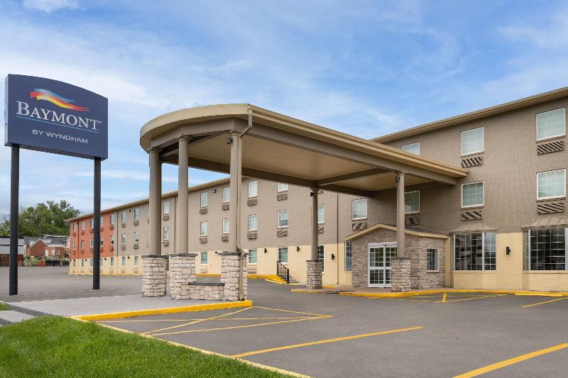 Baymont By Wyndham Jefferson City image