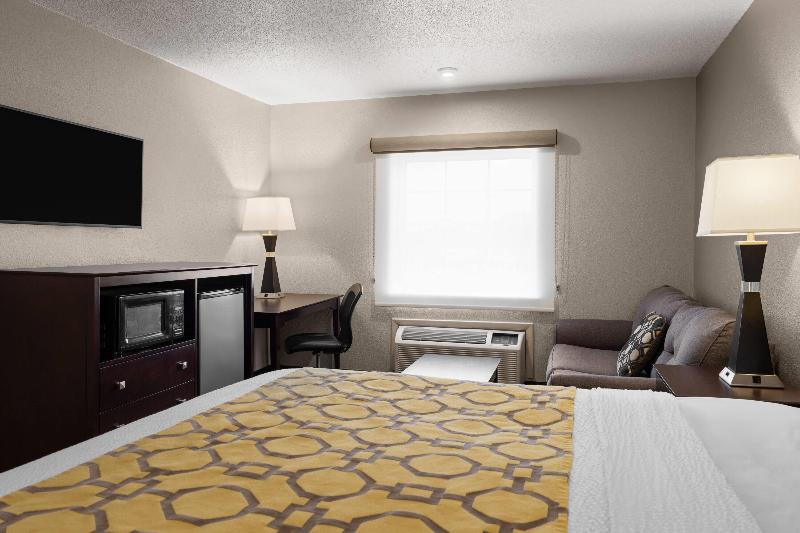 Baymont By Wyndham Jefferson City image