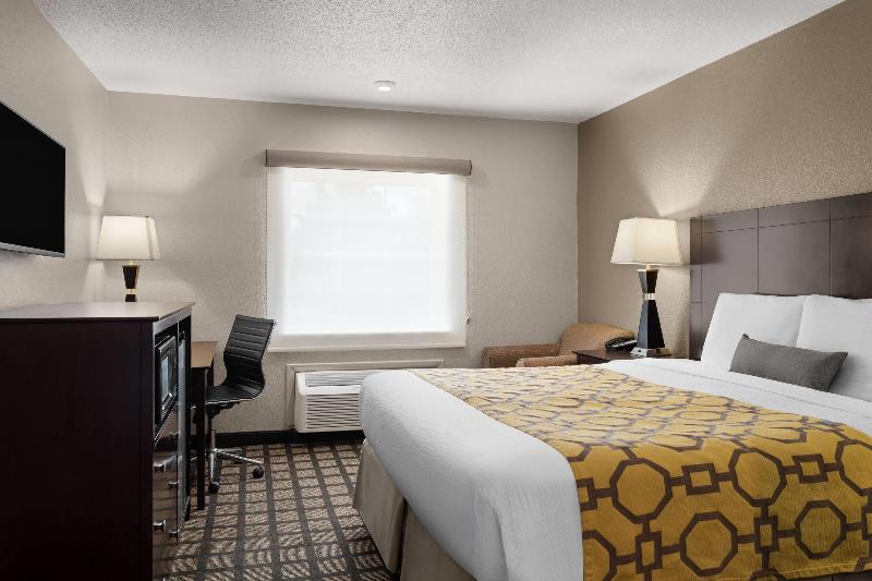 Baymont By Wyndham Jefferson City image