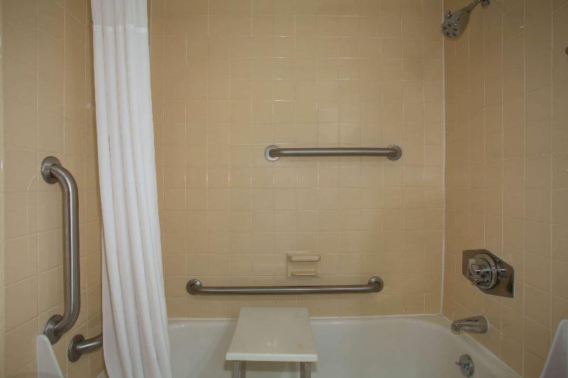 Baymont By Wyndham Jefferson City image