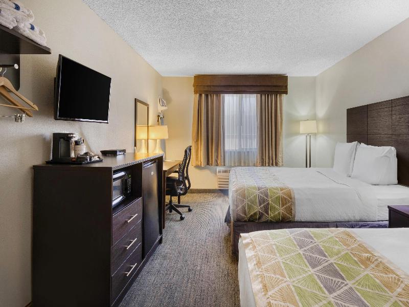 Room TWO QUEEN BEDS