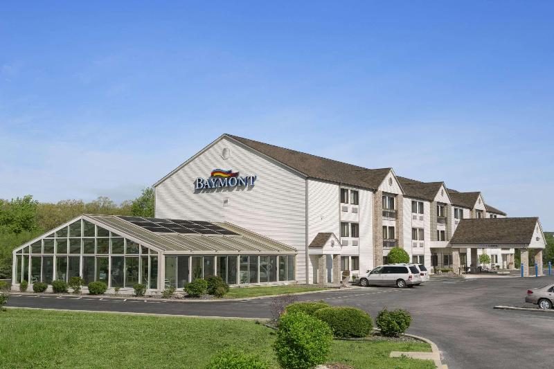 Baymont By Wyndham Sullivan image