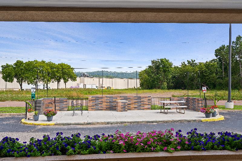 Baymont By Wyndham La Crosse/Onalaska image