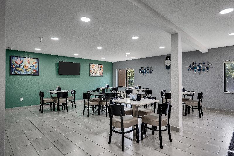 Baymont By Wyndham La Crosse/Onalaska image