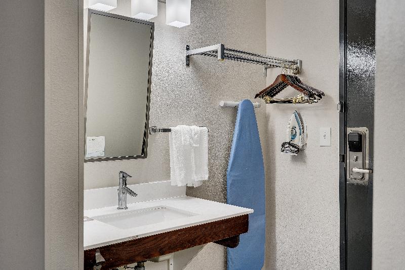 Baymont By Wyndham La Crosse/Onalaska image
