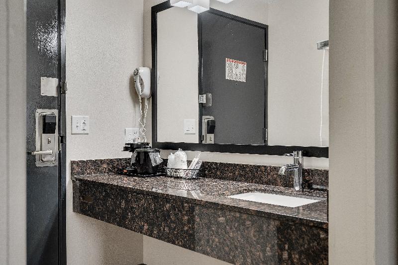 Baymont By Wyndham La Crosse/Onalaska image