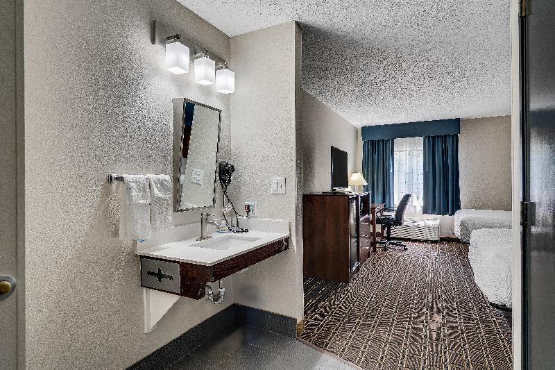 Baymont By Wyndham La Crosse/Onalaska image