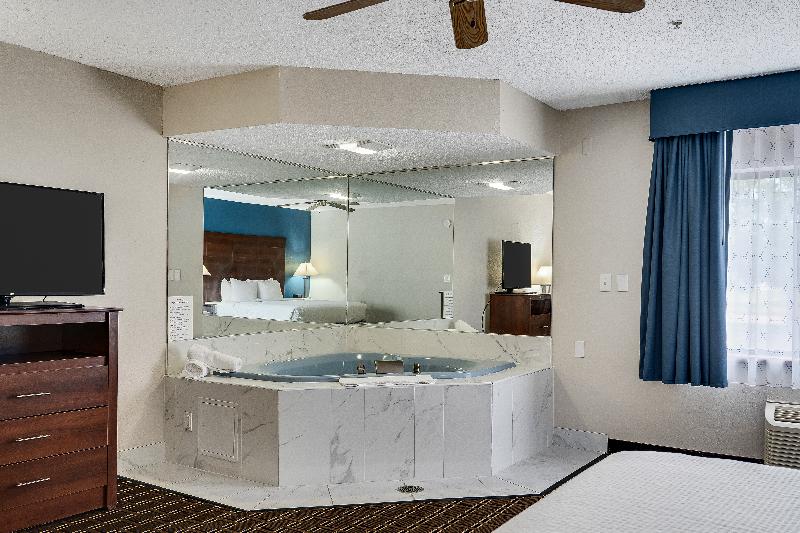 Baymont By Wyndham La Crosse/Onalaska image