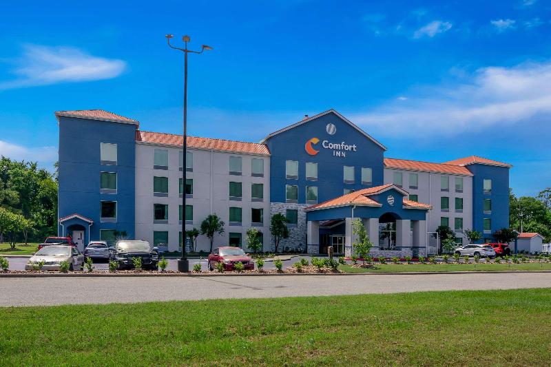 Comfort Inn Conroe image