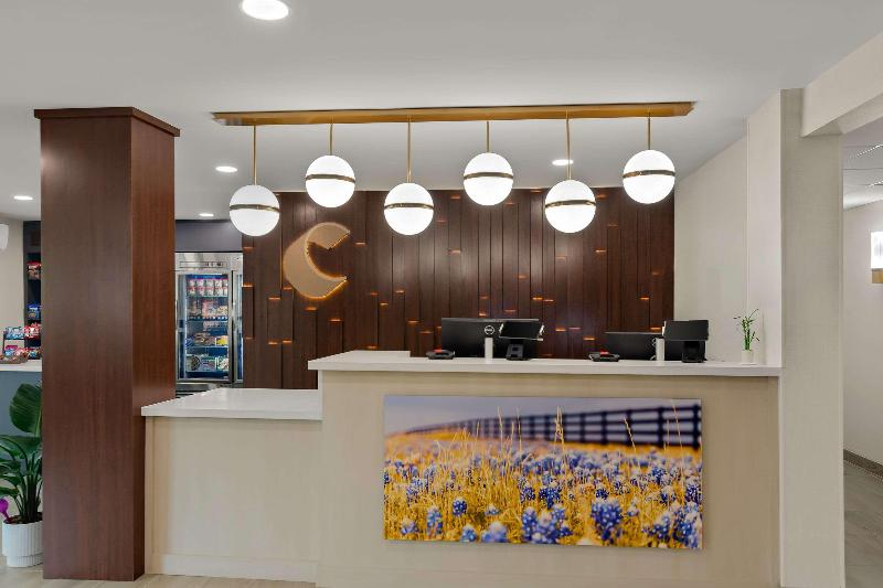 Comfort Inn Conroe image