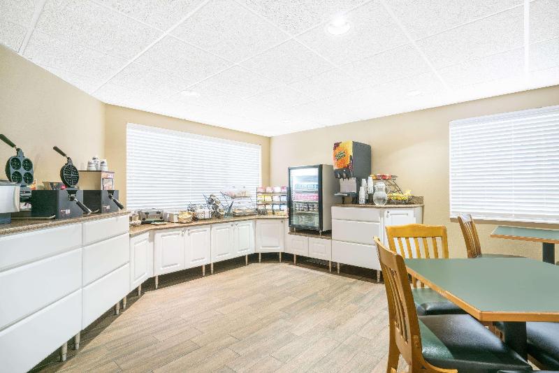 Baymont by Wyndham Baxter/Brainerd Area image