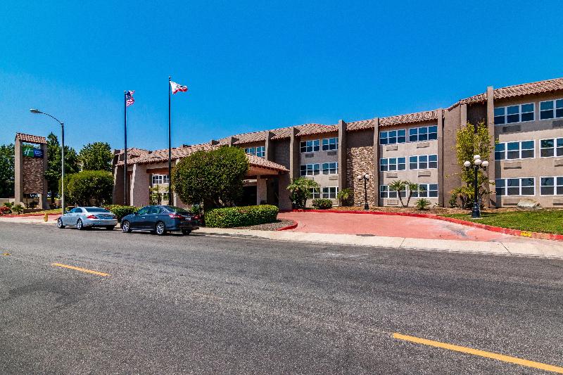 Holiday Inn Express And Suites Camarillo