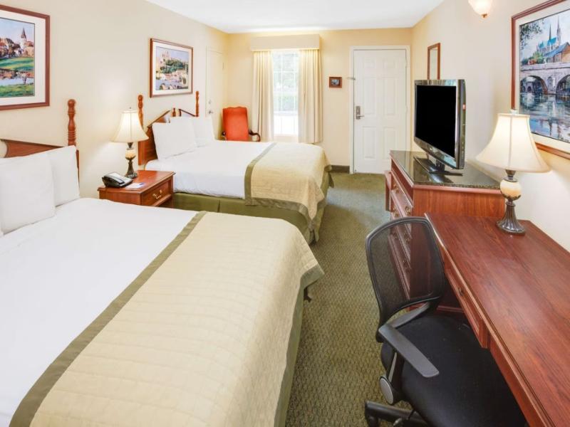 Baymont By Wyndham Ozark image