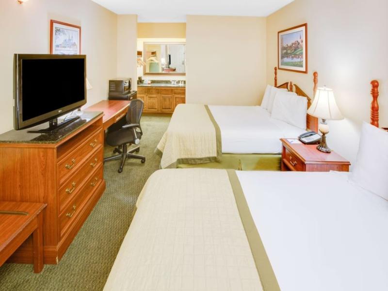 Baymont By Wyndham Ozark image