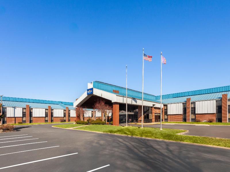 Baymont By Wyndham Indianapolis South image