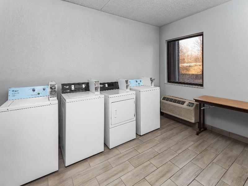 Baymont By Wyndham Indianapolis South image