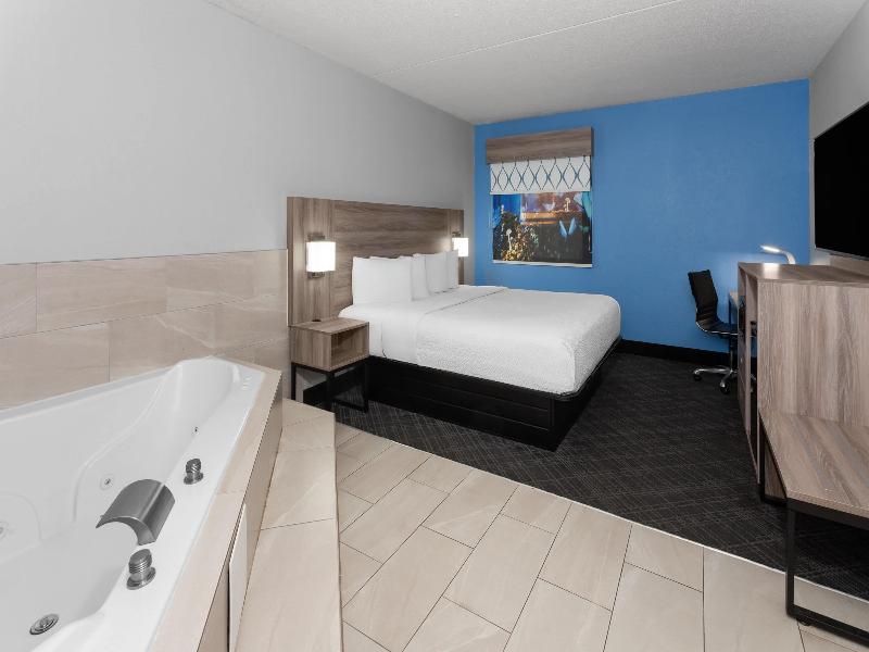 Baymont By Wyndham Indianapolis South image
