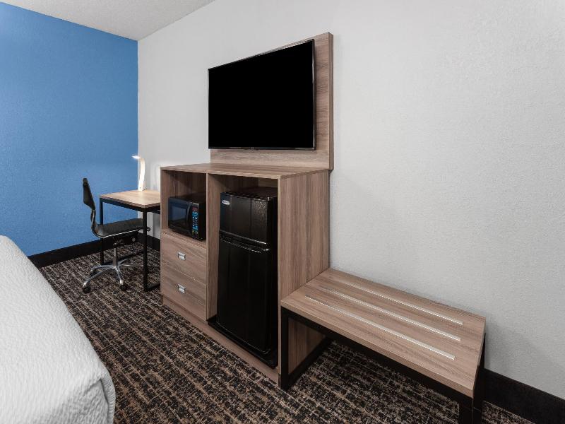 Baymont By Wyndham Indianapolis South image