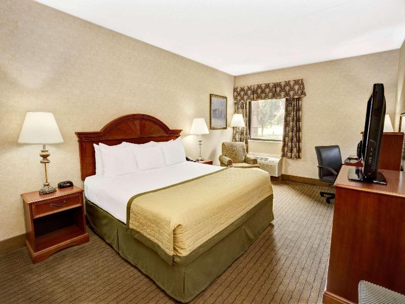Baymont by Wyndham Indianapolis West image