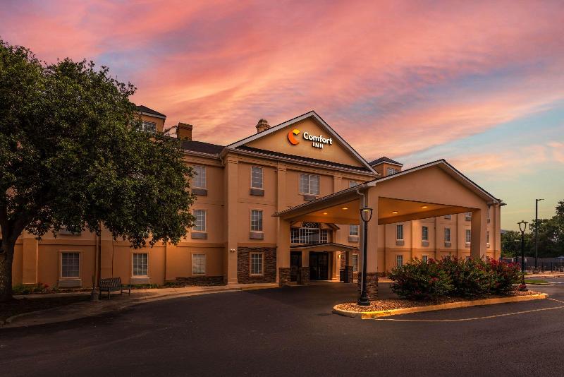 Comfort Inn Lafayette North I-10 image