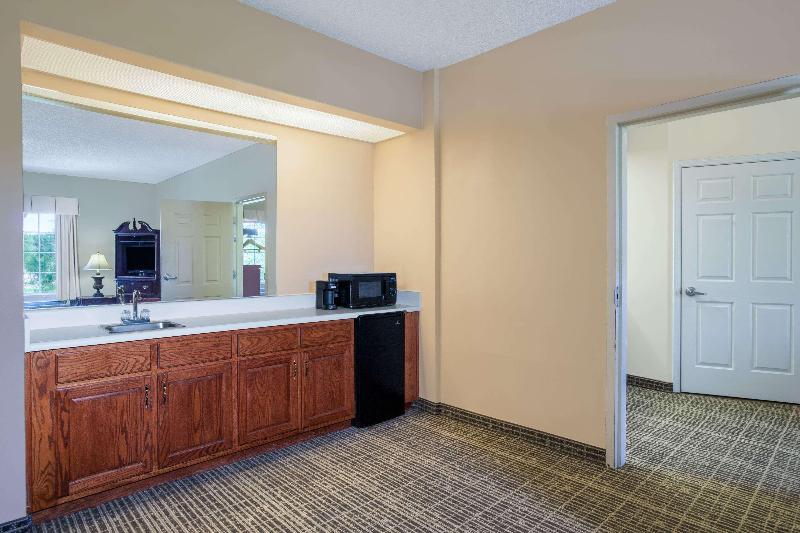 Comfort Inn Lafayette North I-10 image