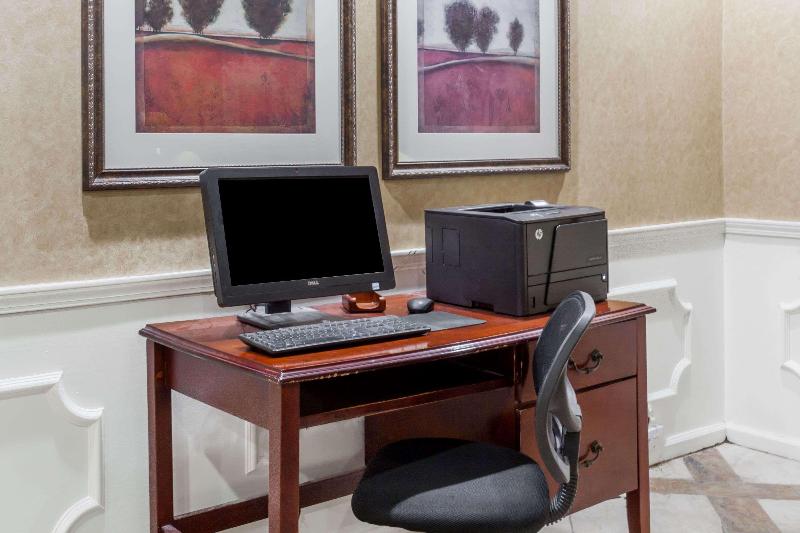 Baymont by Wyndham Hickory image
