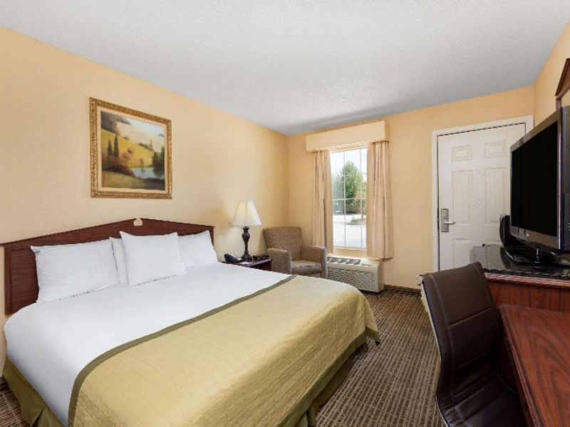 Baymont By Wyndham Easley/Greenville image