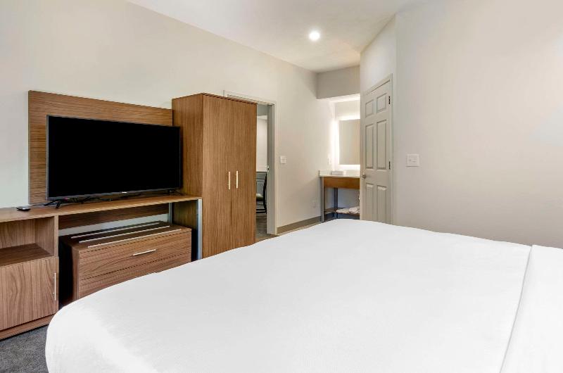Comfort Inn Martinsville image 8
