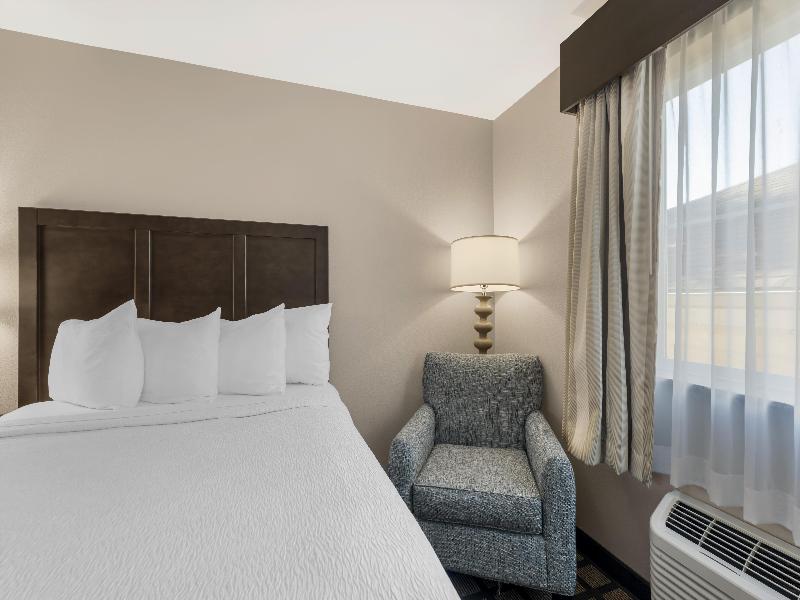 Best Western North Bryant Inn image