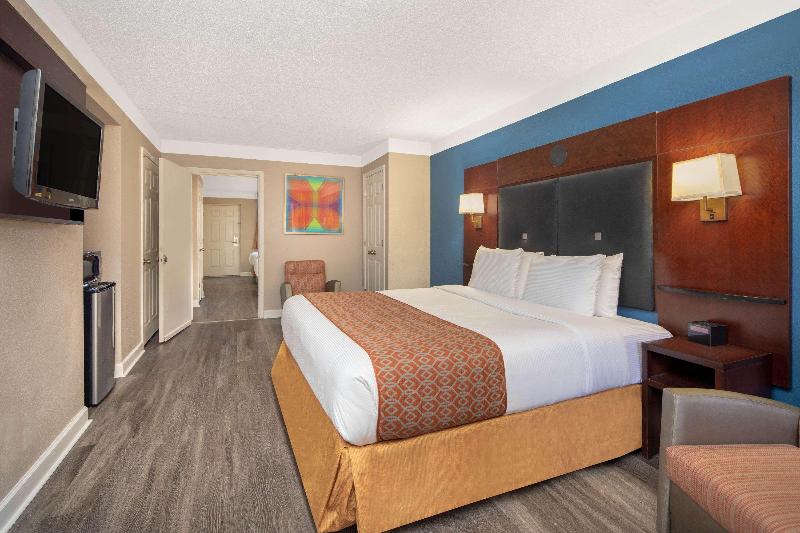 Baymont Inn and Suites MariettaAtlanta North image
