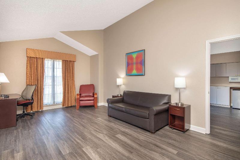 Baymont Inn and Suites MariettaAtlanta North image