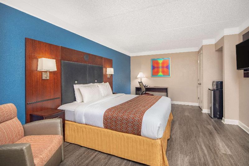 Baymont Inn and Suites MariettaAtlanta North image