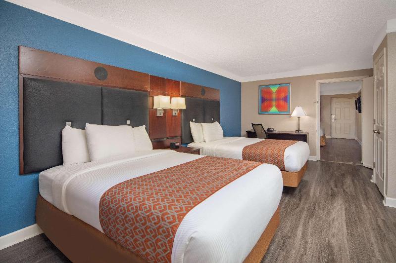 Baymont Inn and Suites MariettaAtlanta North image