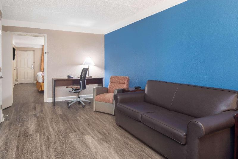 Baymont Inn and Suites MariettaAtlanta North image