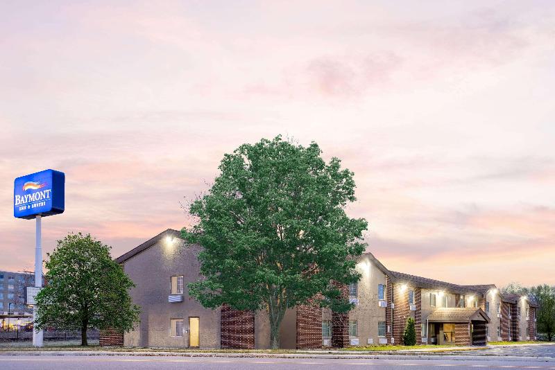 Baymont by Wyndham Beloit image