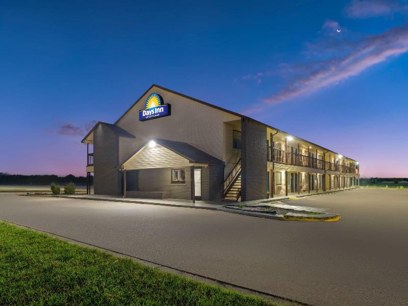 Days Inn By Wyndham Pratt