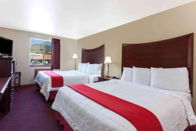 Super 8 By Wyndham Lewiston image