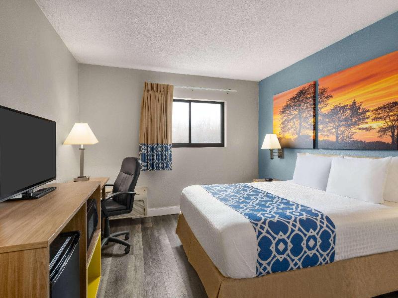 DOUBLE Accessible-Queen Size Bed