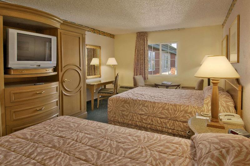 Days Inn By Wyndham Mt. Vernon image