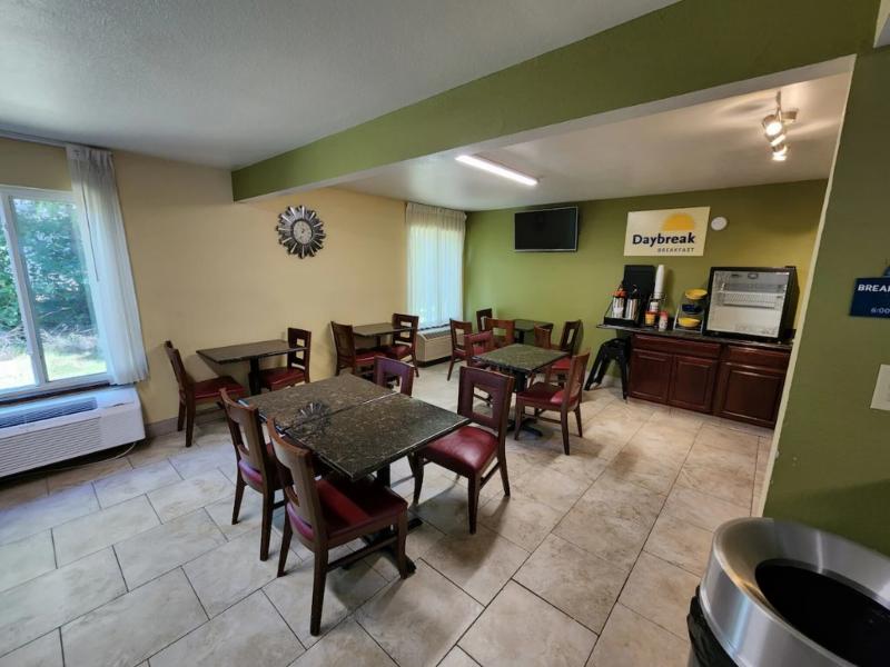 Days Inn By Wyndham Springfield