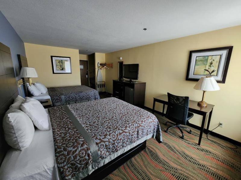 Days Inn By Wyndham Springfield image