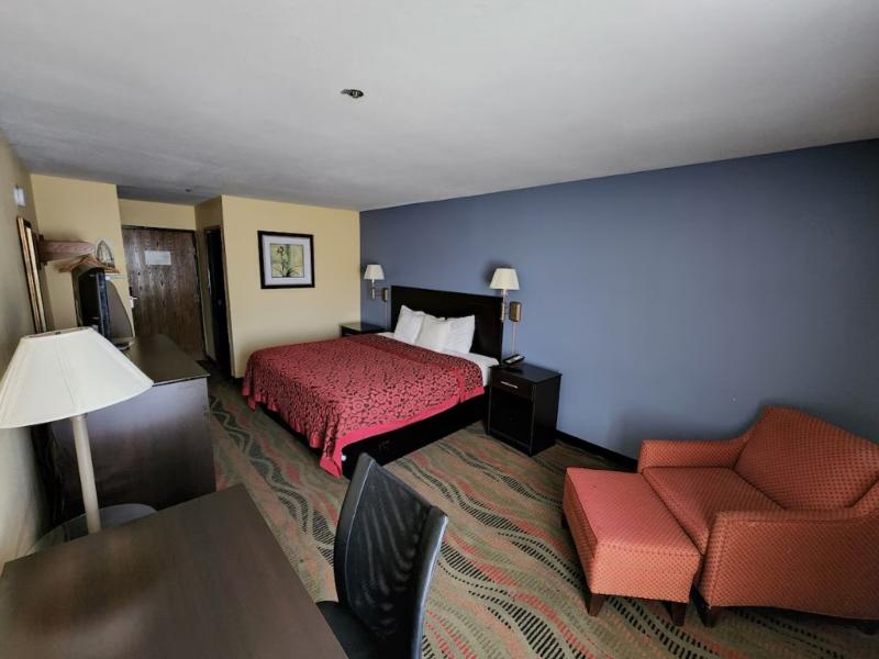 Days Inn By Wyndham Springfield image