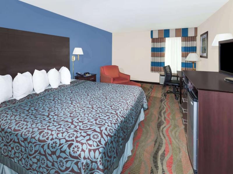 Days Inn By Wyndham Springfield image