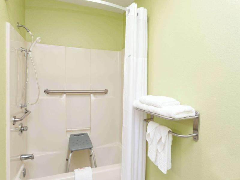 Days Inn By Wyndham Springfield image