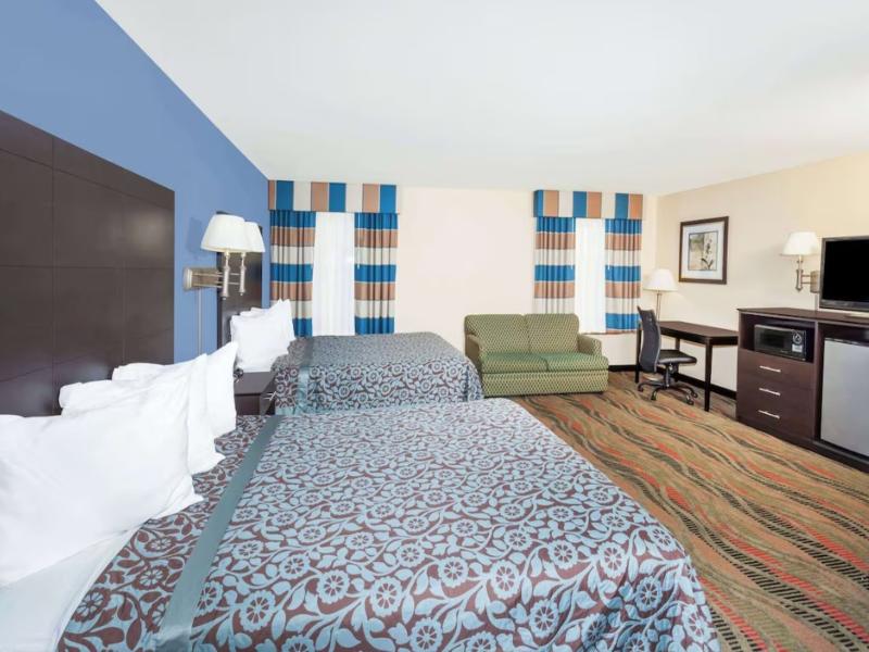 Days Inn By Wyndham Springfield image