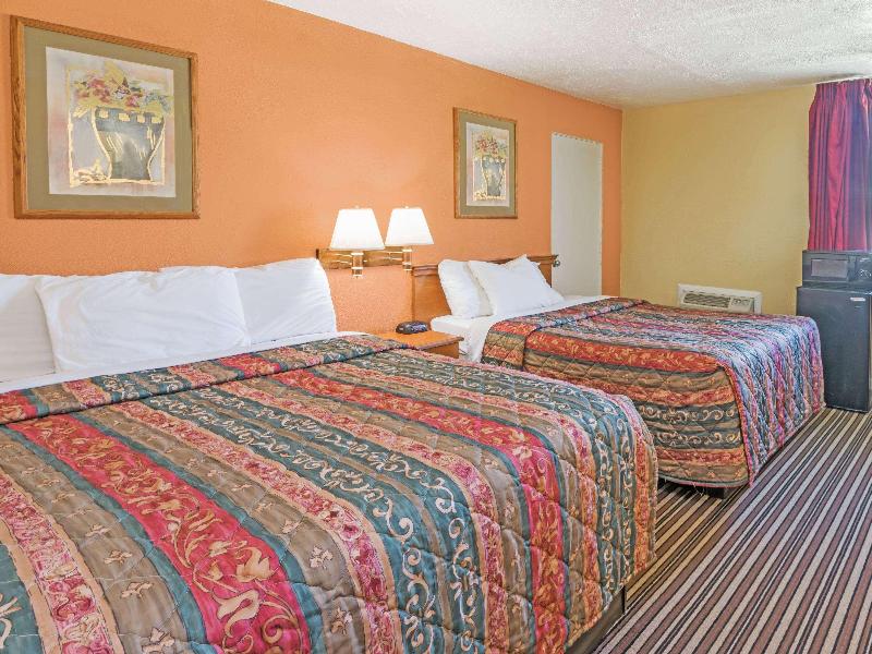 Days Inn by Wyndham Henrietta/Rochester Area image