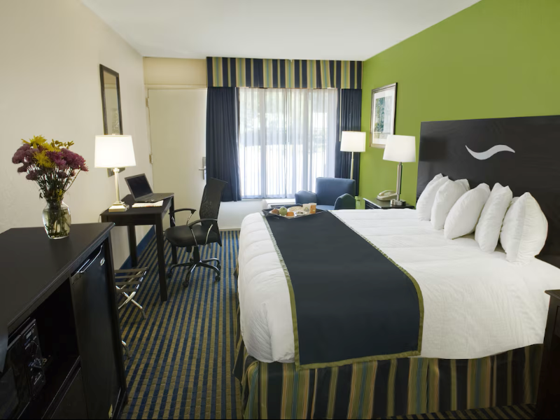 Days Inn by Wyndham Richmond Hill/Savannah image