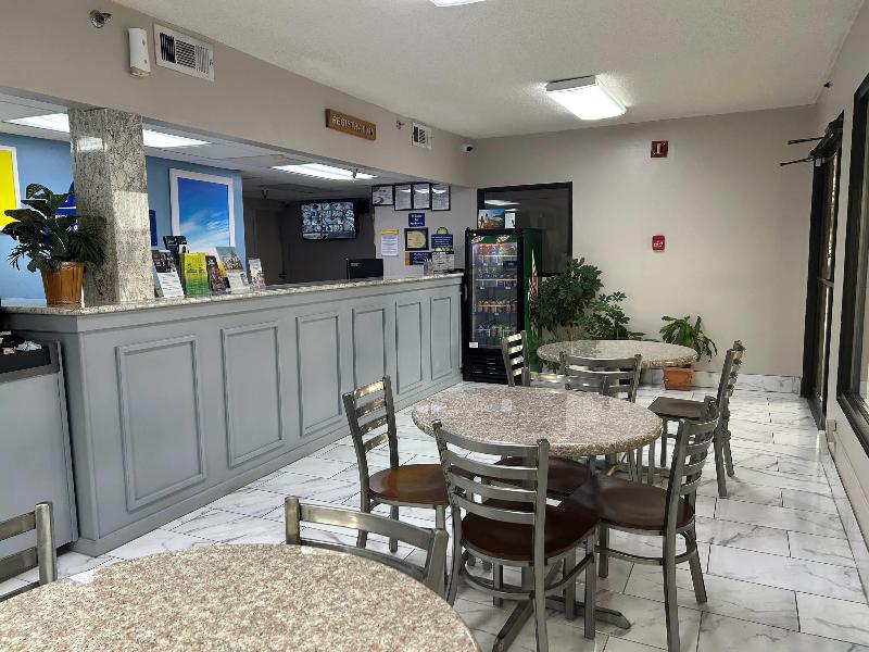 Days Inn by Wyndham Dublin GA image